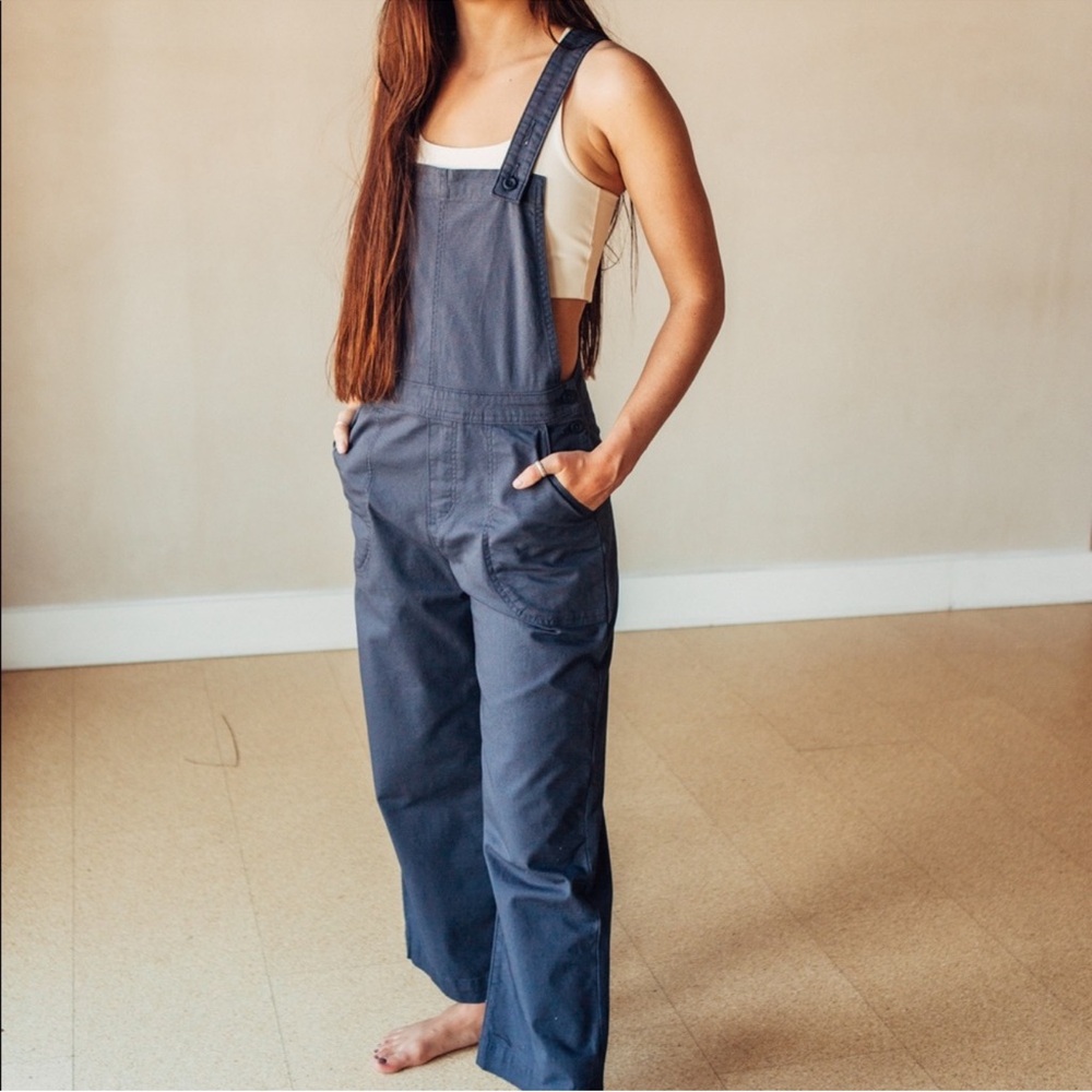 Patagonia  Wide Leg Overalls Size 6 - Picture 15 of 16